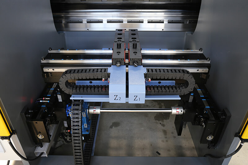 1746775960-6+1 axis
