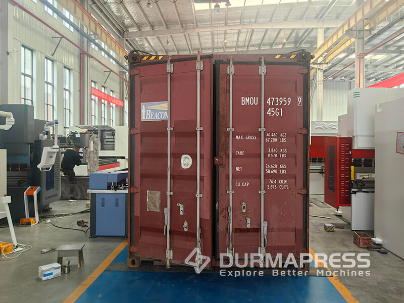 Combined punching and shearing machine and laser cutting machine shipped to the UAE(1)