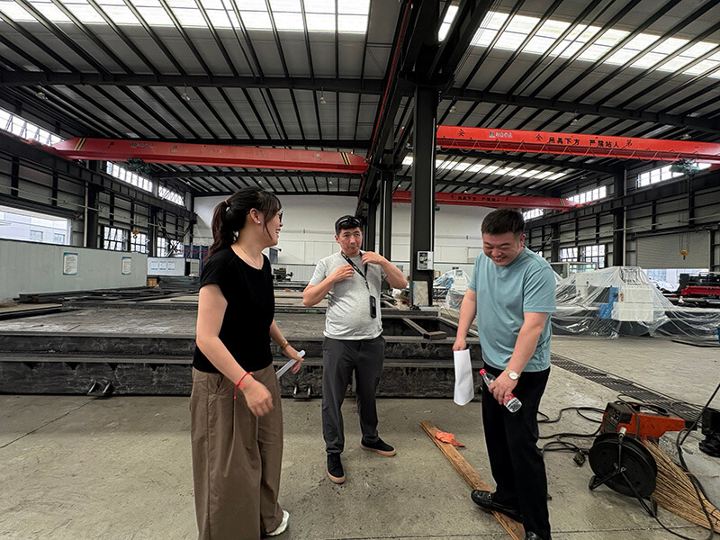 Italian customers visit(8)