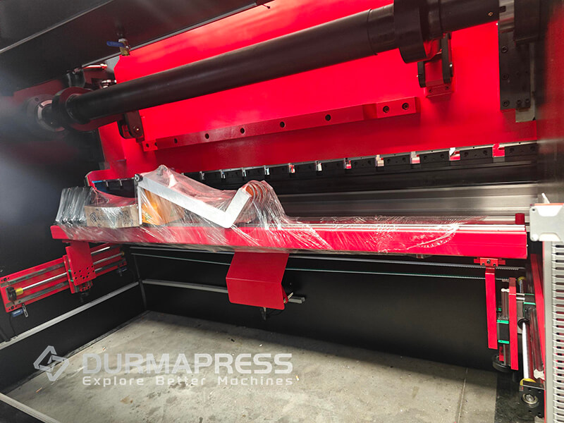 Hydraulic press brake and press brake molds shipped to China(3)