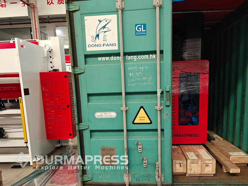 Hydraulic press brake and press brake molds shipped to China(4)