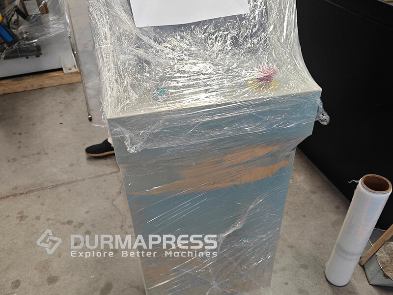 Hydraulic press brakedust collectorlaser cutting machinelaser welding machinepipe bending machine shipped to Spain(2)
