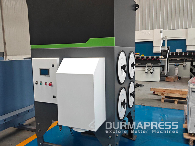 Hydraulic press brakedust collectorlaser cutting machinelaser welding machinepipe bending machine shipped to Spain(5)