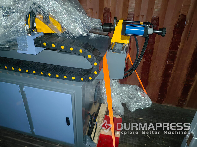 DP-ES 135T2500 Hydraulic Press BrakeQC12K-62500 Hydraulic Shearing Machine DW63CNC×2A- 1S Pipe Bending Machine QA28Y-6250 Angle Notching Machine to Saudi Arabia(6)