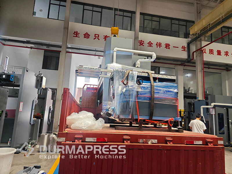 Hydraulic press brake with follow-up support shipped to Russia(1)