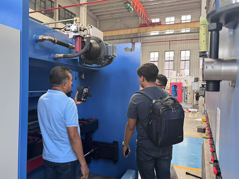 Visiting Mexican customers(4)