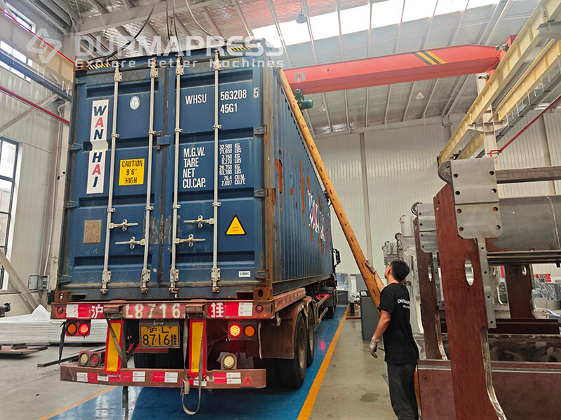 Hydraulic press brake and laser welding machine shipped to Brazil(5)
