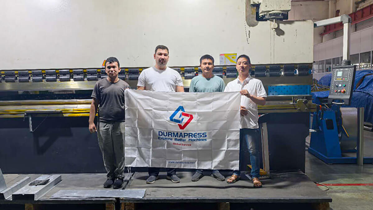 Press Brake commissioning in Uzbekistan封面 (1)