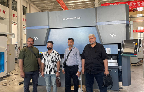 Iraqi Customers Visit Durmapress Factory_0004_Iraqi customer visit(3) (1)