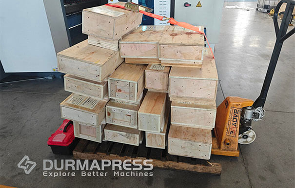 05_Hydraulic shearing machine and shear blades hydraulic ironworker and ironworker molds shipped to Mexico and Brazi
