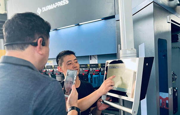 Thai customers visit(7)