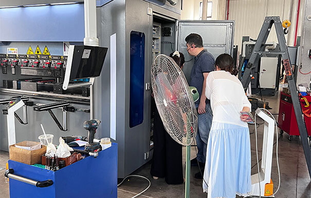 Thai customers visit(6)