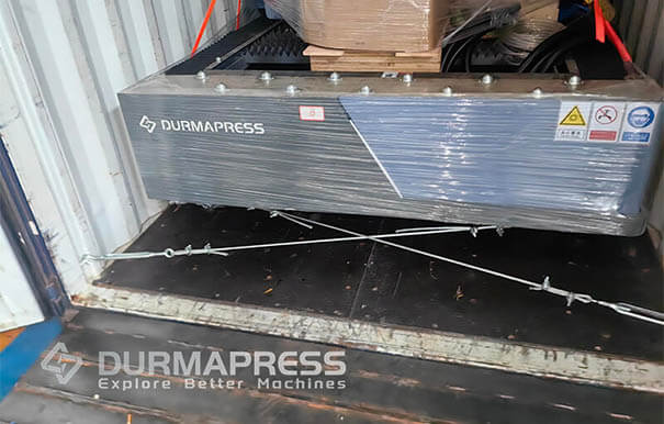 Fiber Laser cutting machine and air compressor shipped to Syria(7)