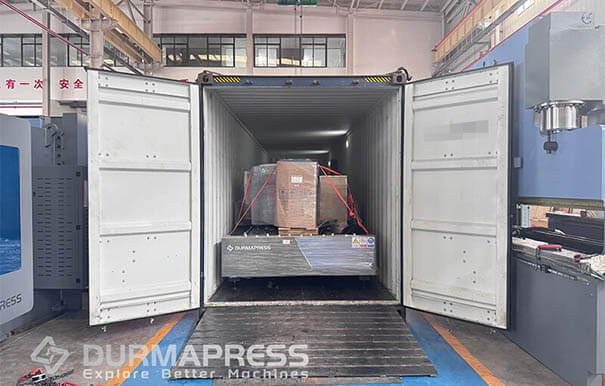Fiber Laser cutting machine and air compressor shipped to Syria(19)