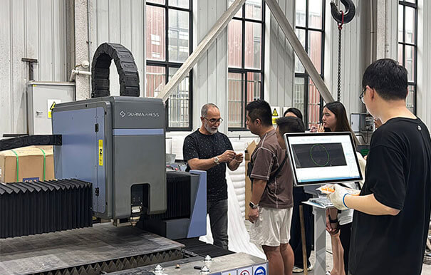 Customer visits from Lebanon and Algeria(1)