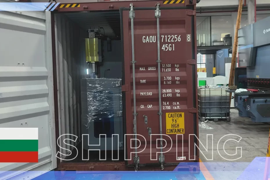 Durmapress logistics team performing pre-shipment inspection