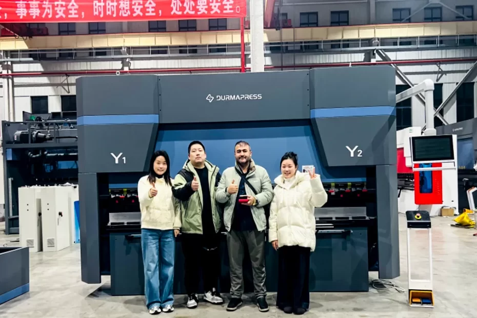 Group photo marking the successful customer visit to the Durmapress factory.