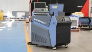 handheld laser welder welding stainless steel sheet