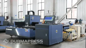 fiber laser cutting machine cutting steel sheet with high precision