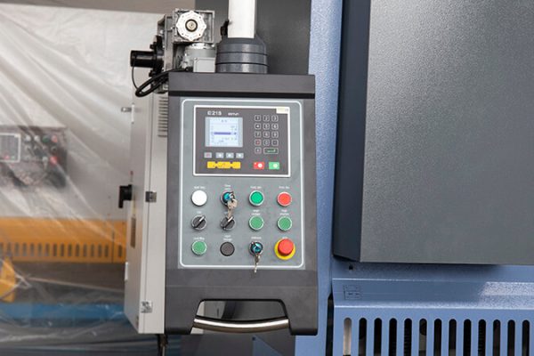 Hydraulic Guillotine Shearing Machine E21S controller