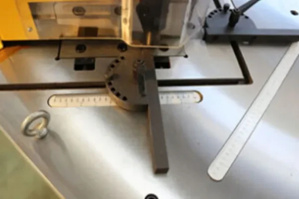 Hydraulic 90°Fixed Angle Notching Machine - DurmaPress